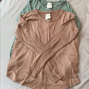 Abercrombie Cozy legging tee. Medium.